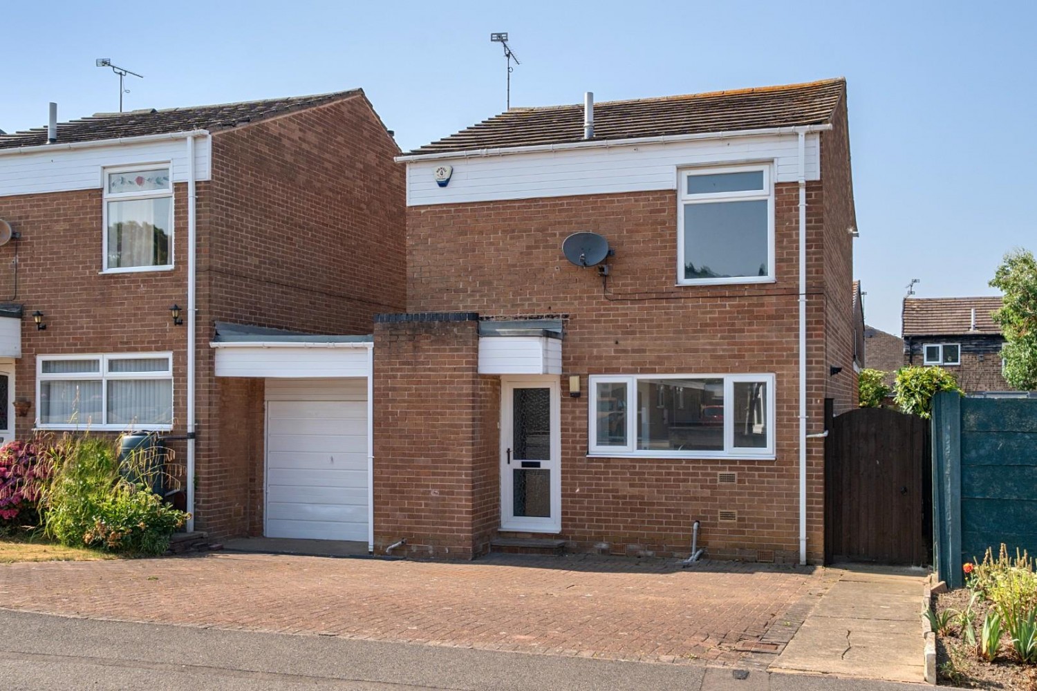3 bedroom House for sale in Chapel Road, Chapeltown, Sheffield