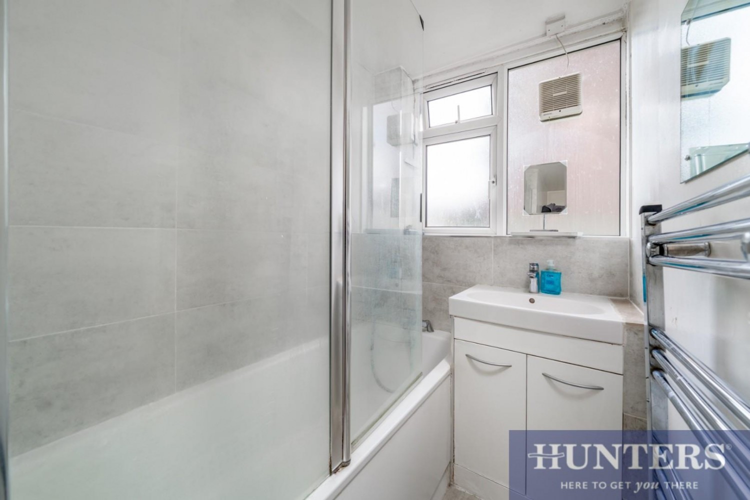 2 bedroom Flat to let in Barnhill Road, Wembley