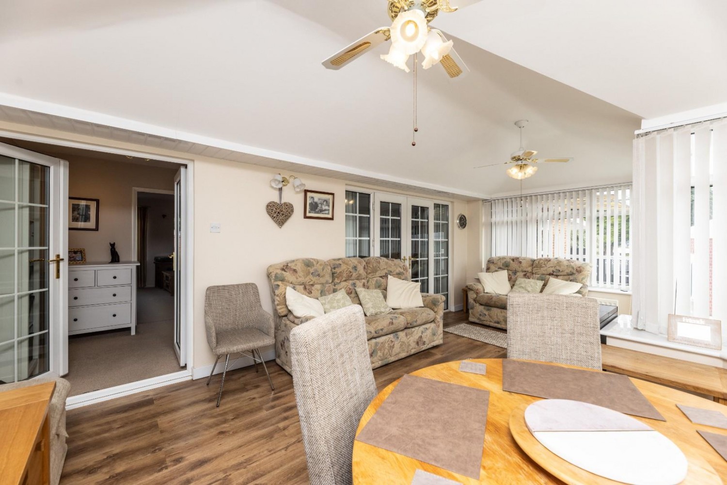 5 bedroom House for sale in Sheepwalk Lane, Castleford