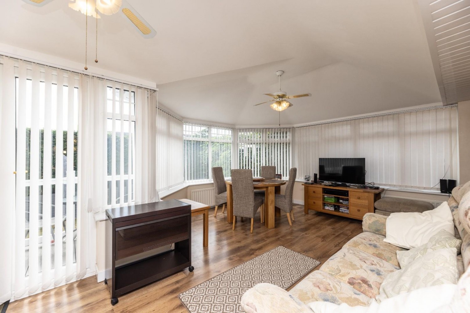 5 bedroom House for sale in Sheepwalk Lane, Castleford