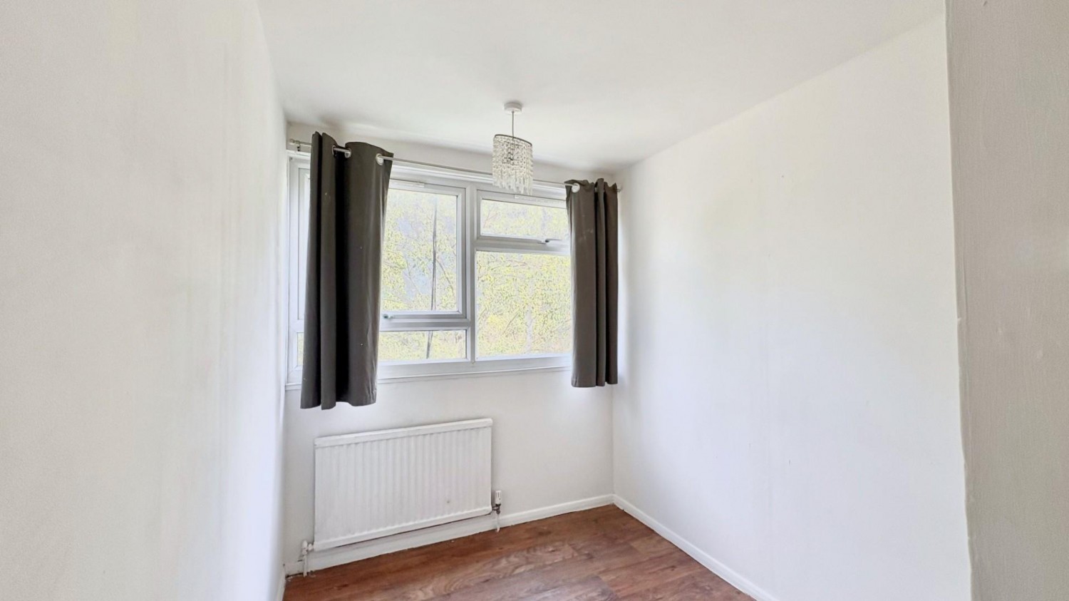 3 bedroom Flat to let in Albert Road, S. Tottenham, London, N15