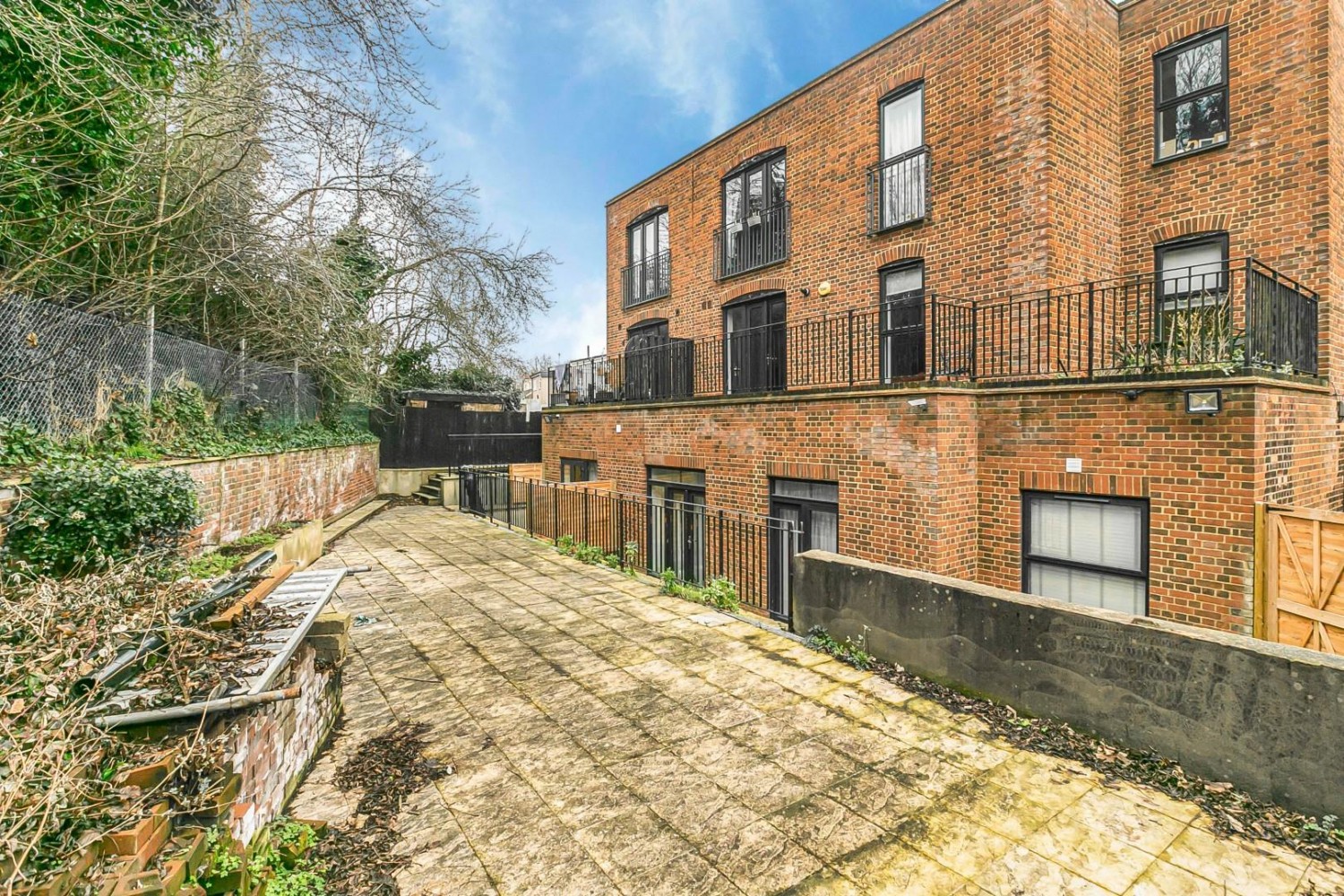 1 bedroom Flat for sale in Stanstead Road, London