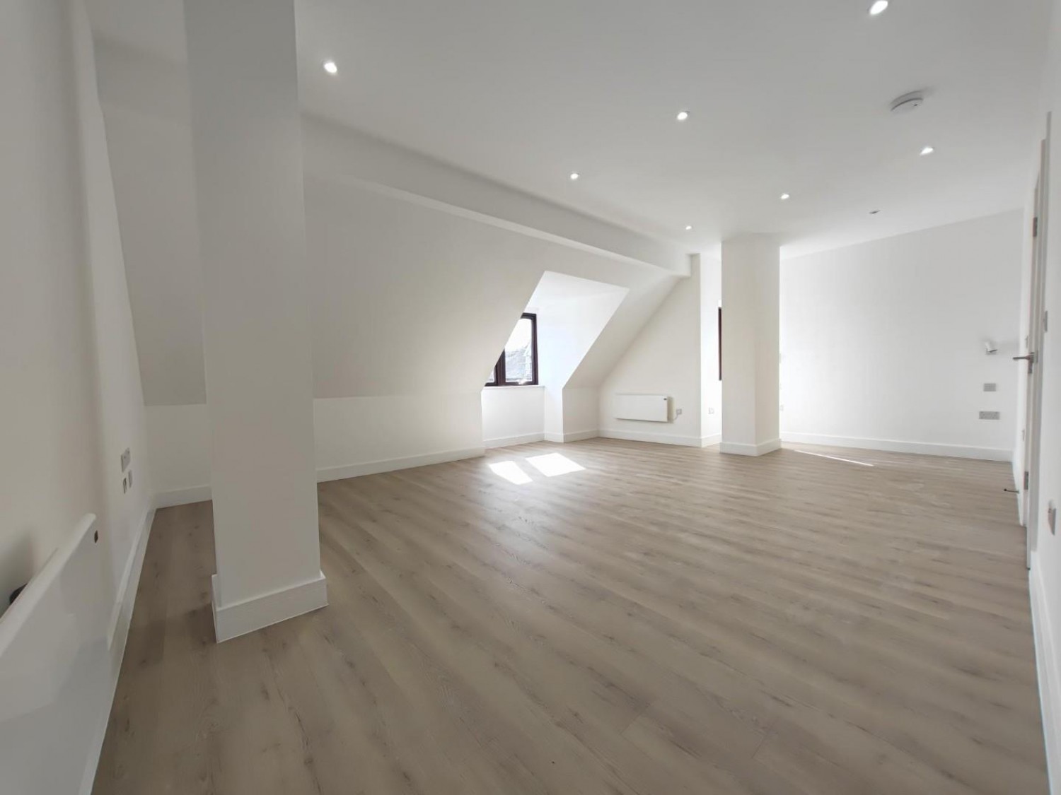 1 bedroom Flat to let in Studio,Peach Street, Wokingham