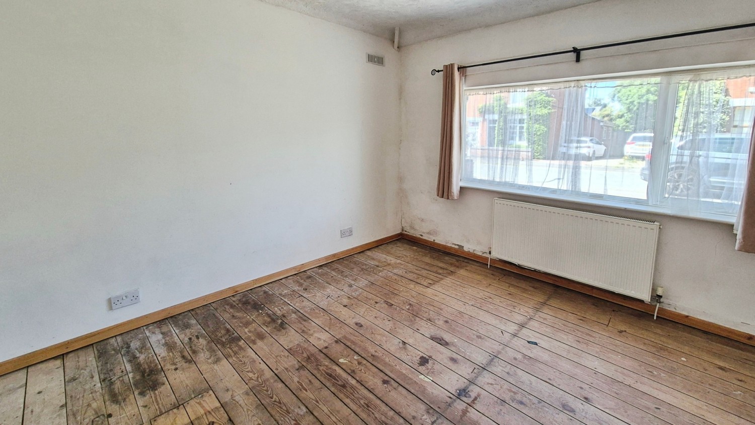 3 bedroom Bungalow for sale in New Street, Chase Terrace, Burntwood