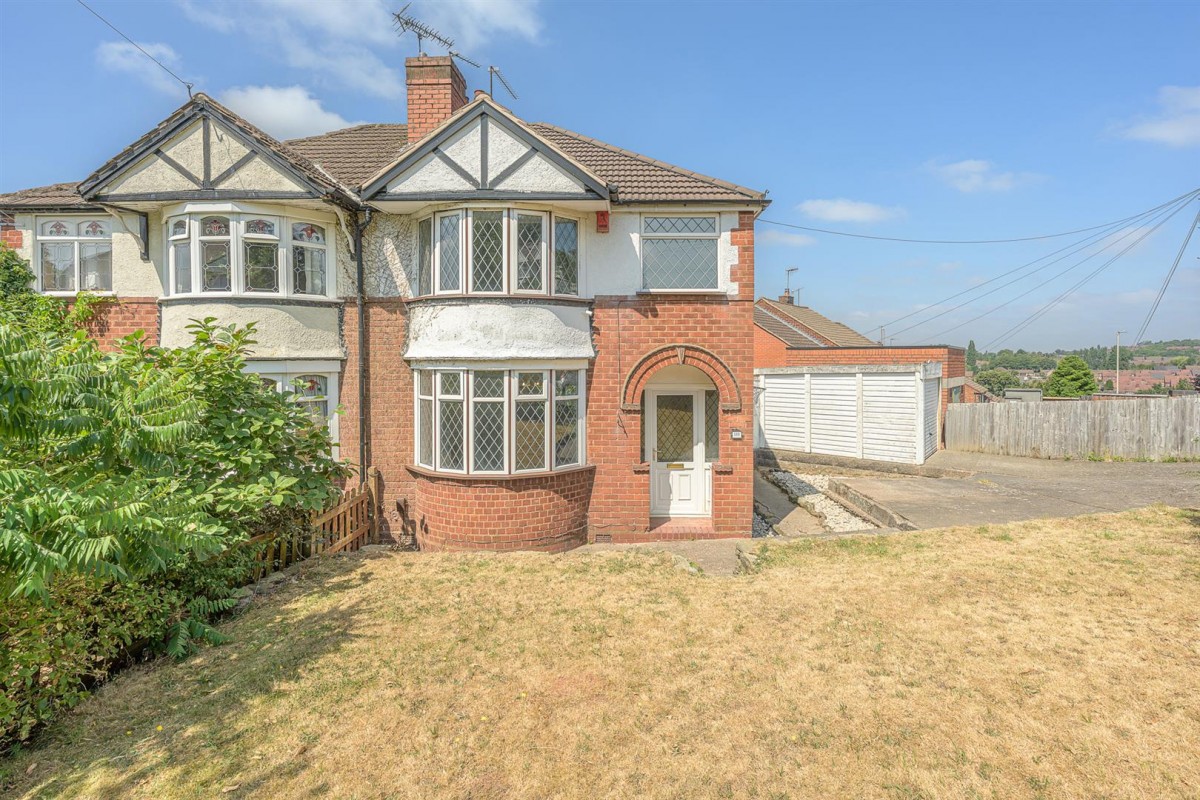Oak Park Road, Stourbridge, DY8 5YG