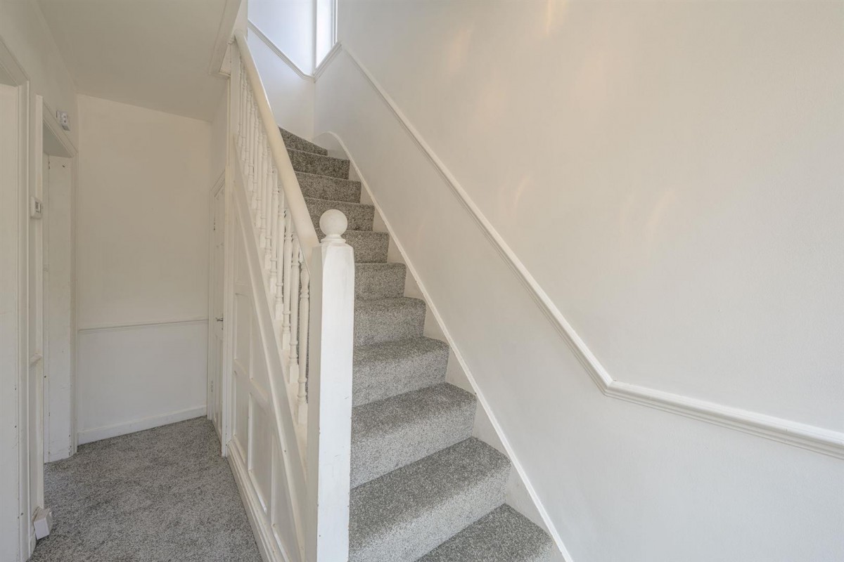 Oak Park Road, Stourbridge, DY8 5YG