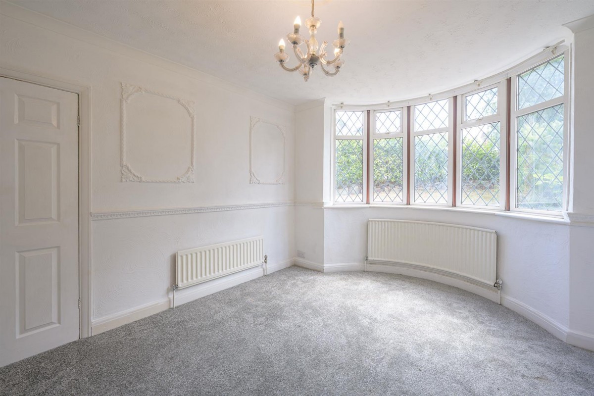 Oak Park Road, Stourbridge, DY8 5YG