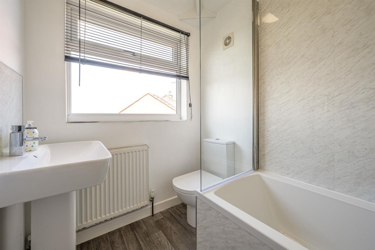Oak Park Road, Stourbridge, DY8 5YG