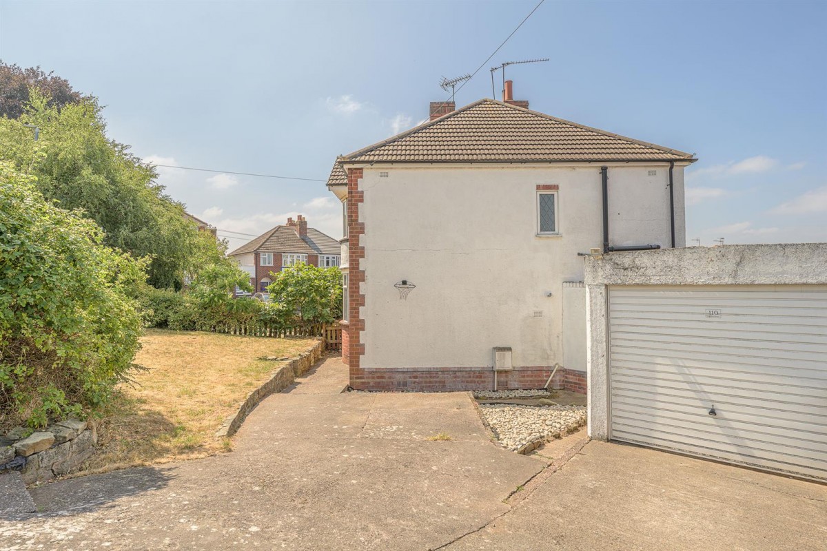 Oak Park Road, Stourbridge, DY8 5YG