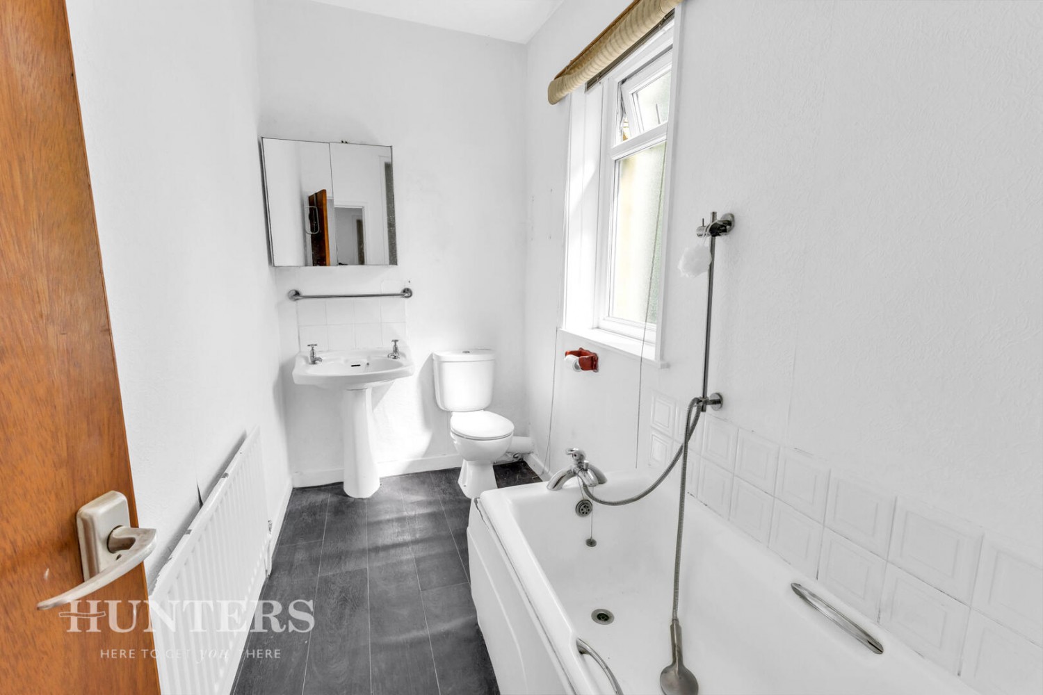 2 bedroom House for sale in Manchester Road, Greenfield, Oldham