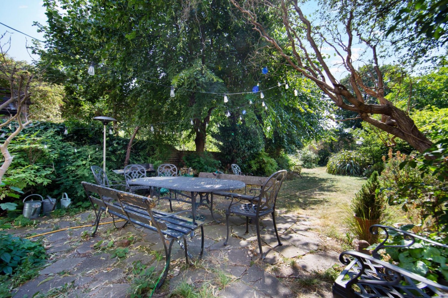 1 bedroom Flat for sale in Asylum Road, London