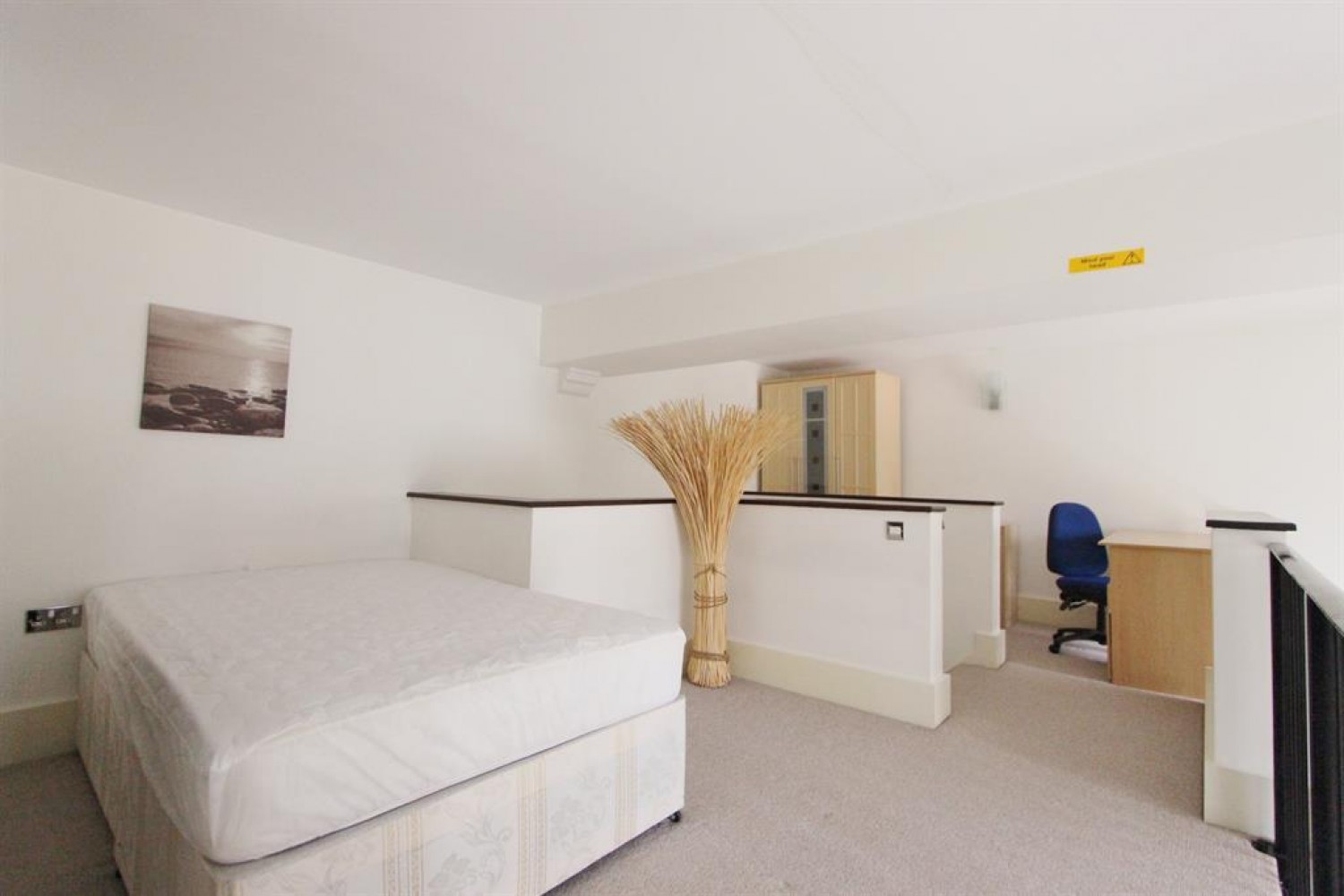 2 bedroom Flat to let in York House, Orchard Lane, Sheffield, S1 2FG