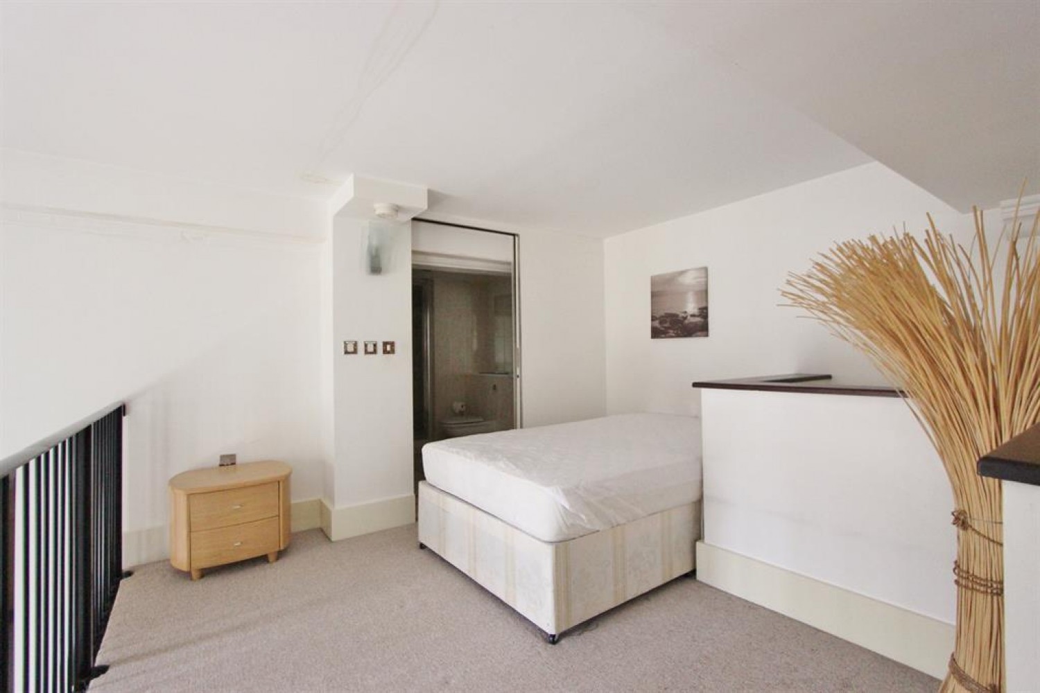 2 bedroom Flat to let in York House, Orchard Lane, Sheffield, S1 2FG