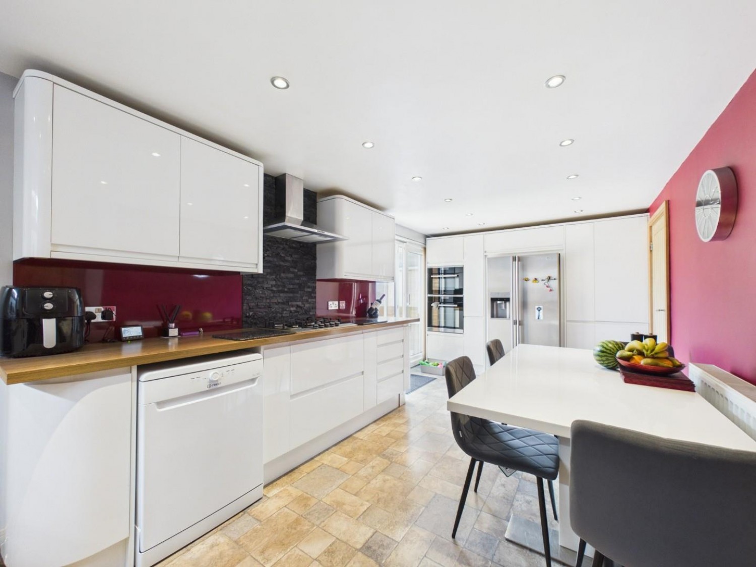 4 bedroom House for sale in Brackendale Drive, Bradford