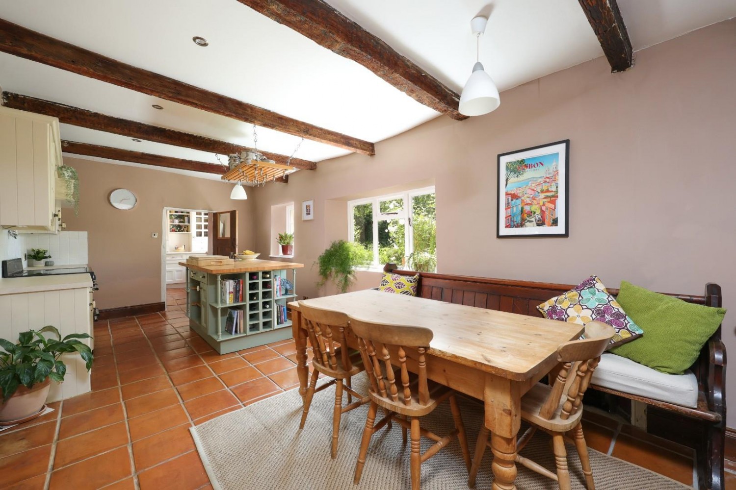 7 bedroom House for sale in Stone, Berkeley