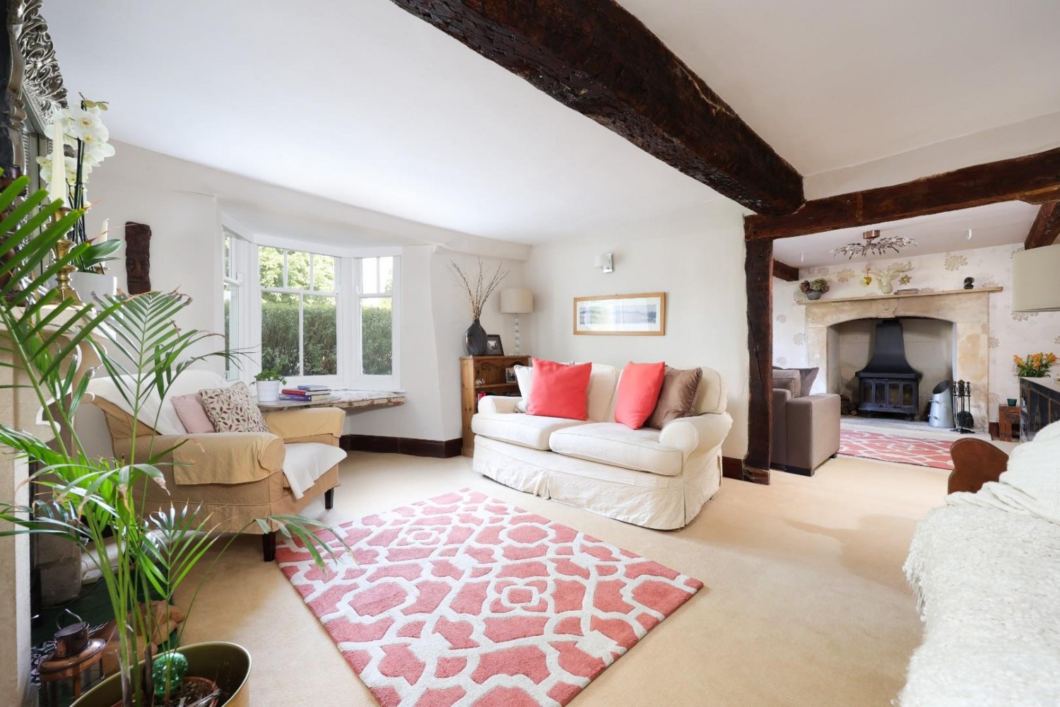 7 bedroom House for sale in Stone, Berkeley