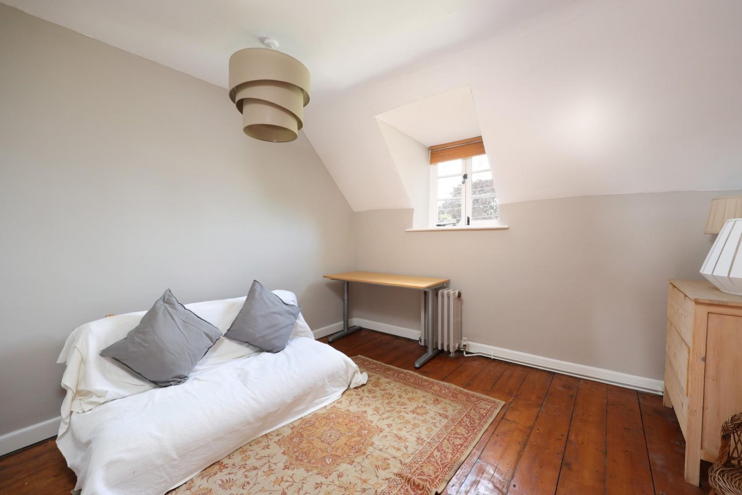 7 bedroom House for sale in Stone, Berkeley