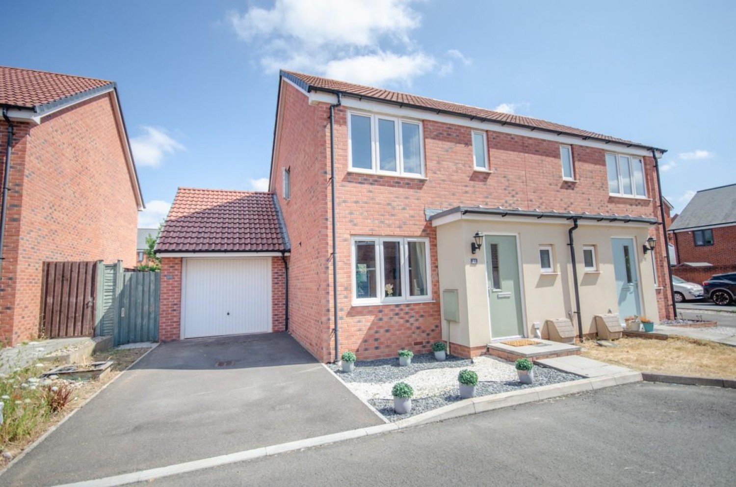 3 bedroom House for sale in Bluebell Way, Lyde Green, Bristol, BS16 7HY