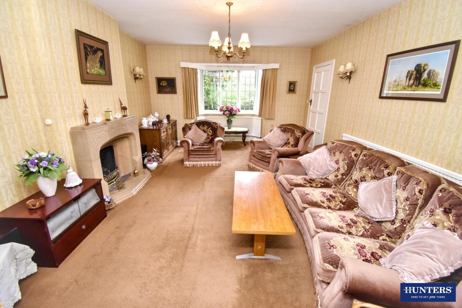 4 bedroom House for sale in Monsell Drive, Leicester
