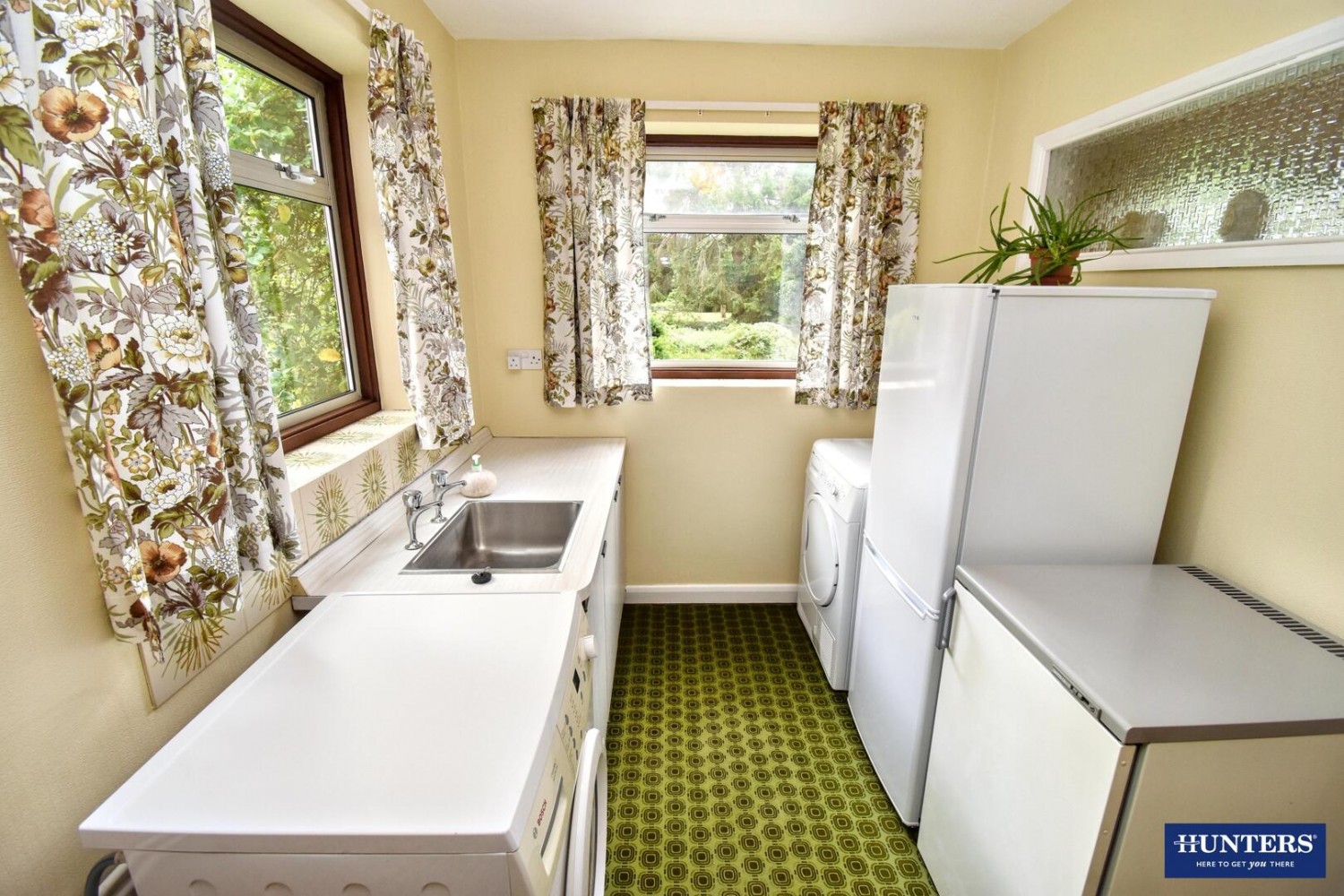4 bedroom House for sale in Monsell Drive, Leicester