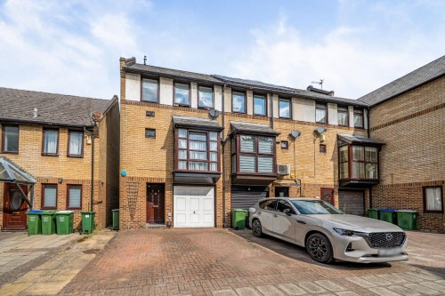 Dolphin Close, Thamesmead