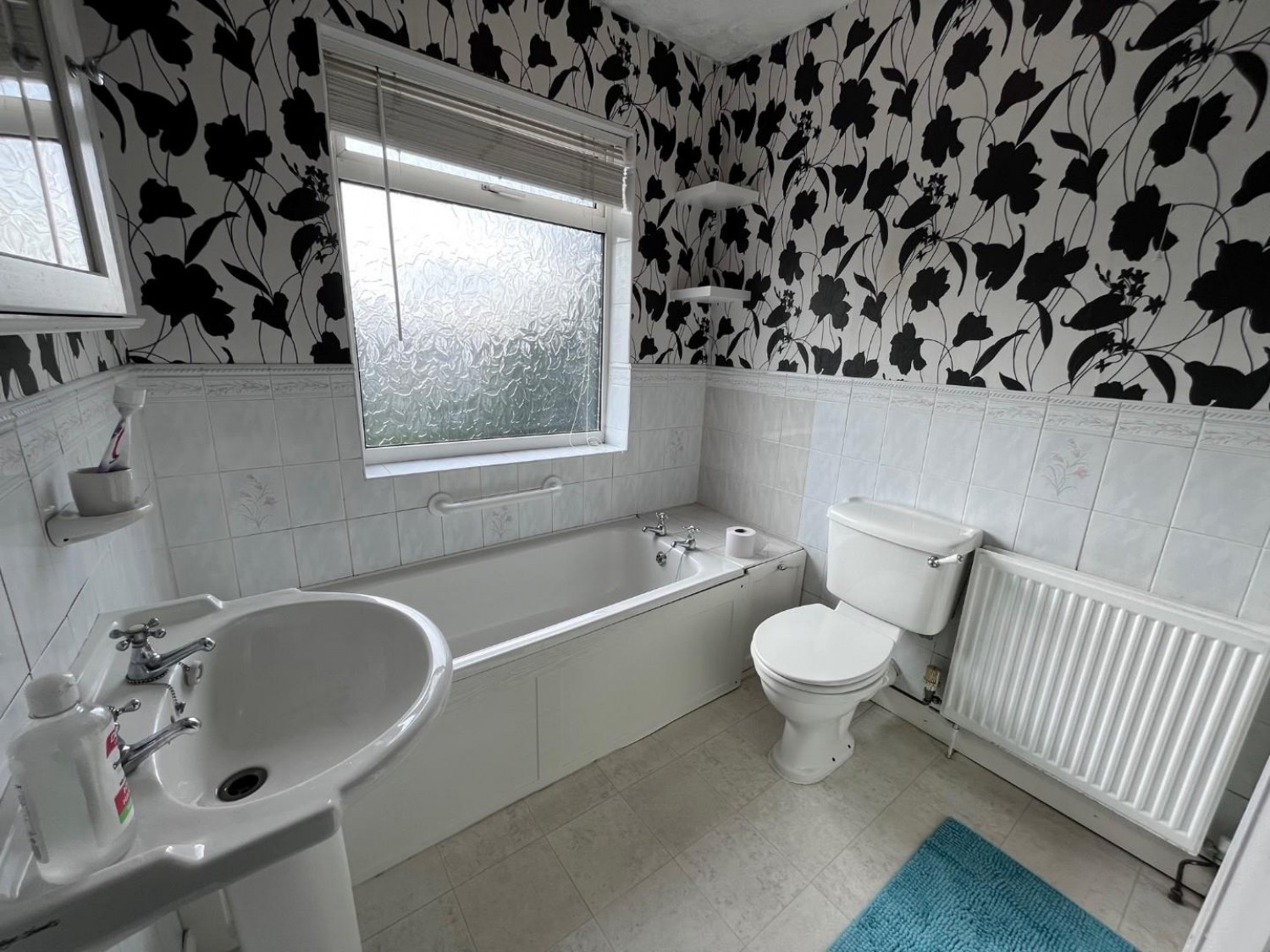 3 bedroom House to let in Quinton Lane, Quinton, Birmingham