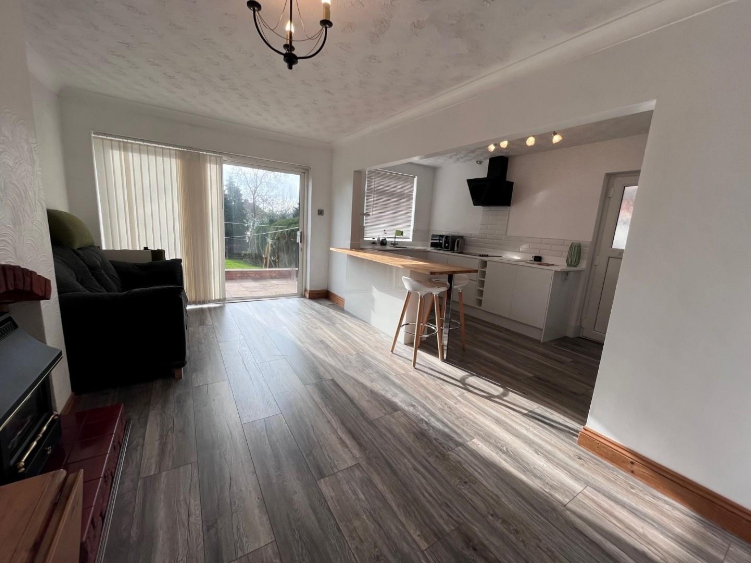 3 bedroom House to let in Quinton Lane, Quinton, Birmingham