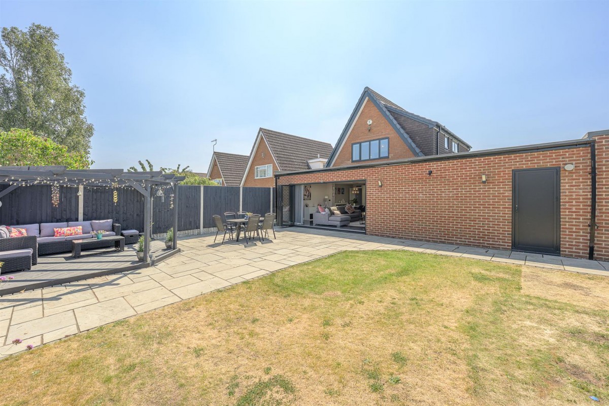 Copper Beech Drive, Kingswinford, DY6 7RX