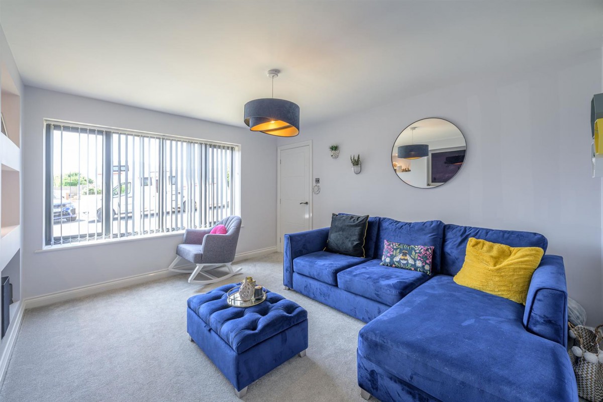 Copper Beech Drive, Kingswinford, DY6 7RX