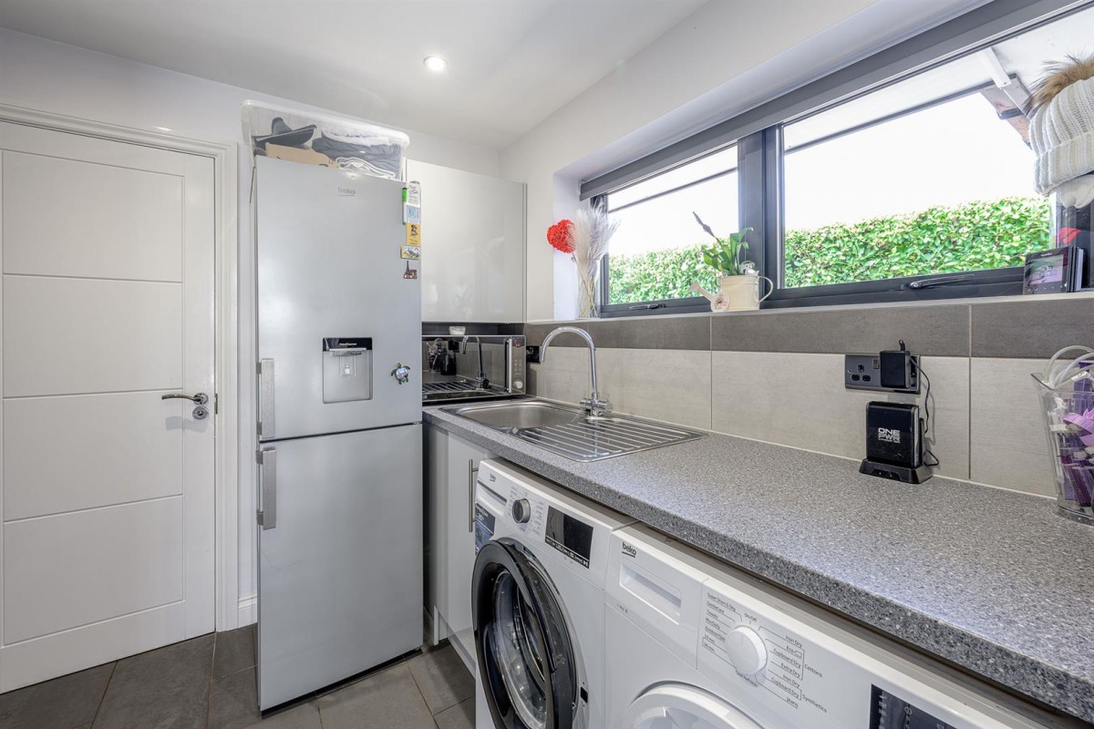 Copper Beech Drive, Kingswinford, DY6 7RX