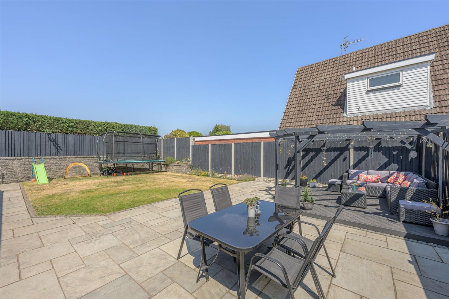 3 bedroom House for sale in Copper Beech Drive, Kingswinford, DY6 7RX
