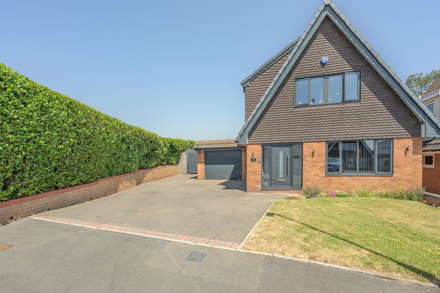 3 bedroom House for sale in Copper Beech Drive, Kingswinford, DY6 7RX