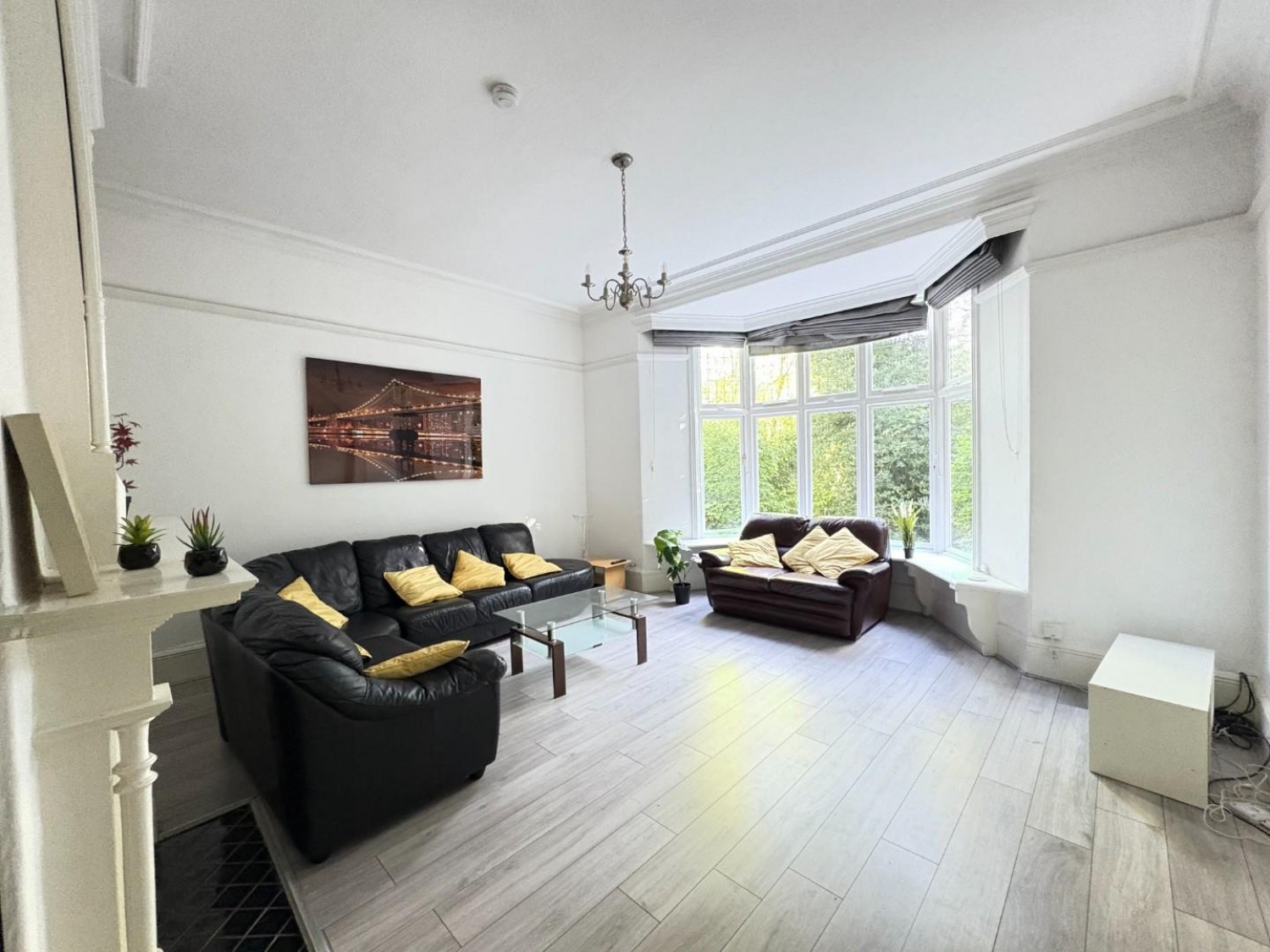 4 bedroom Flat to let in Park Avenue, Endcliffe, Sheffield