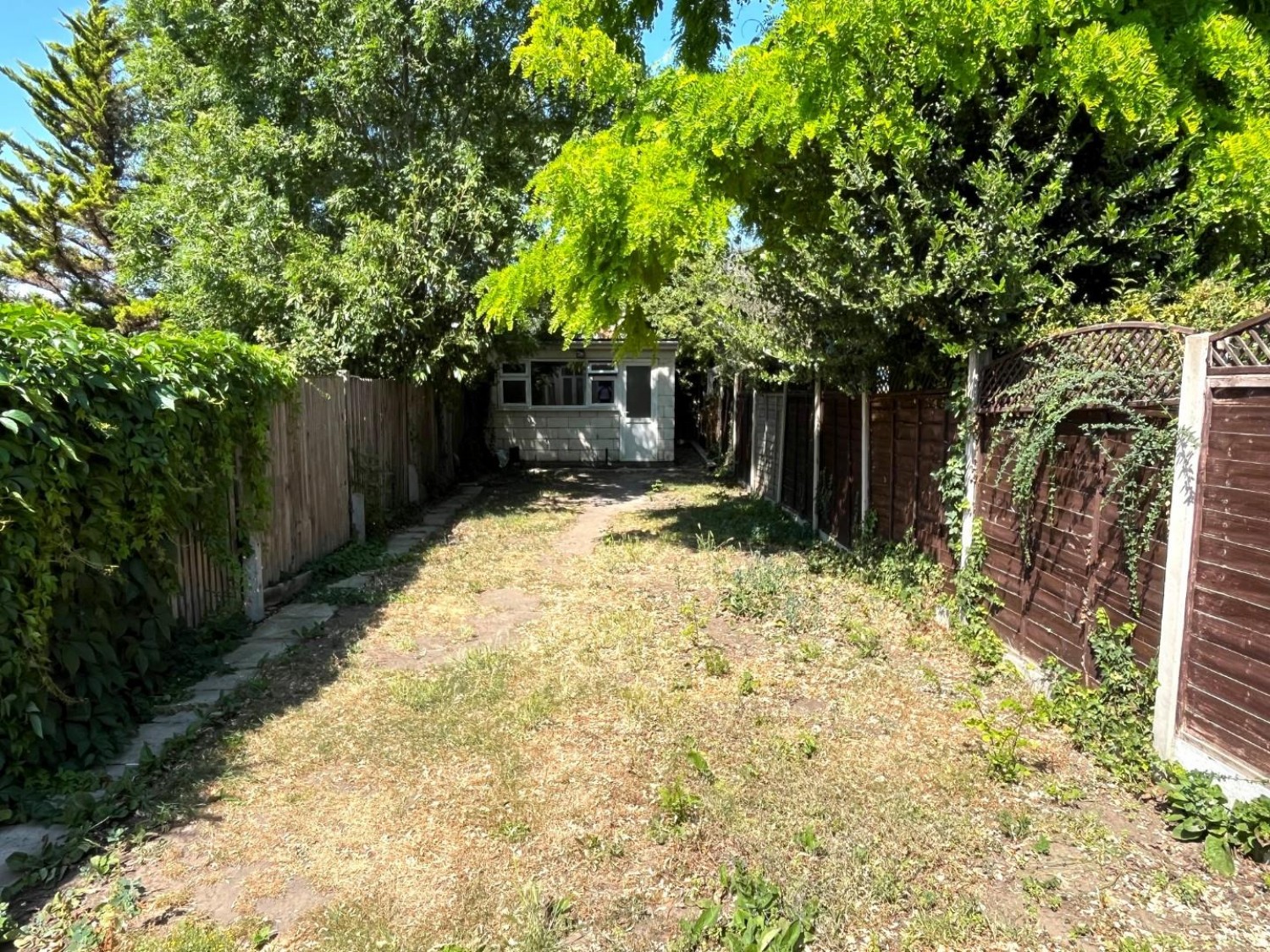 4 bedroom House for sale in Old Road West, Gravesend, DA11