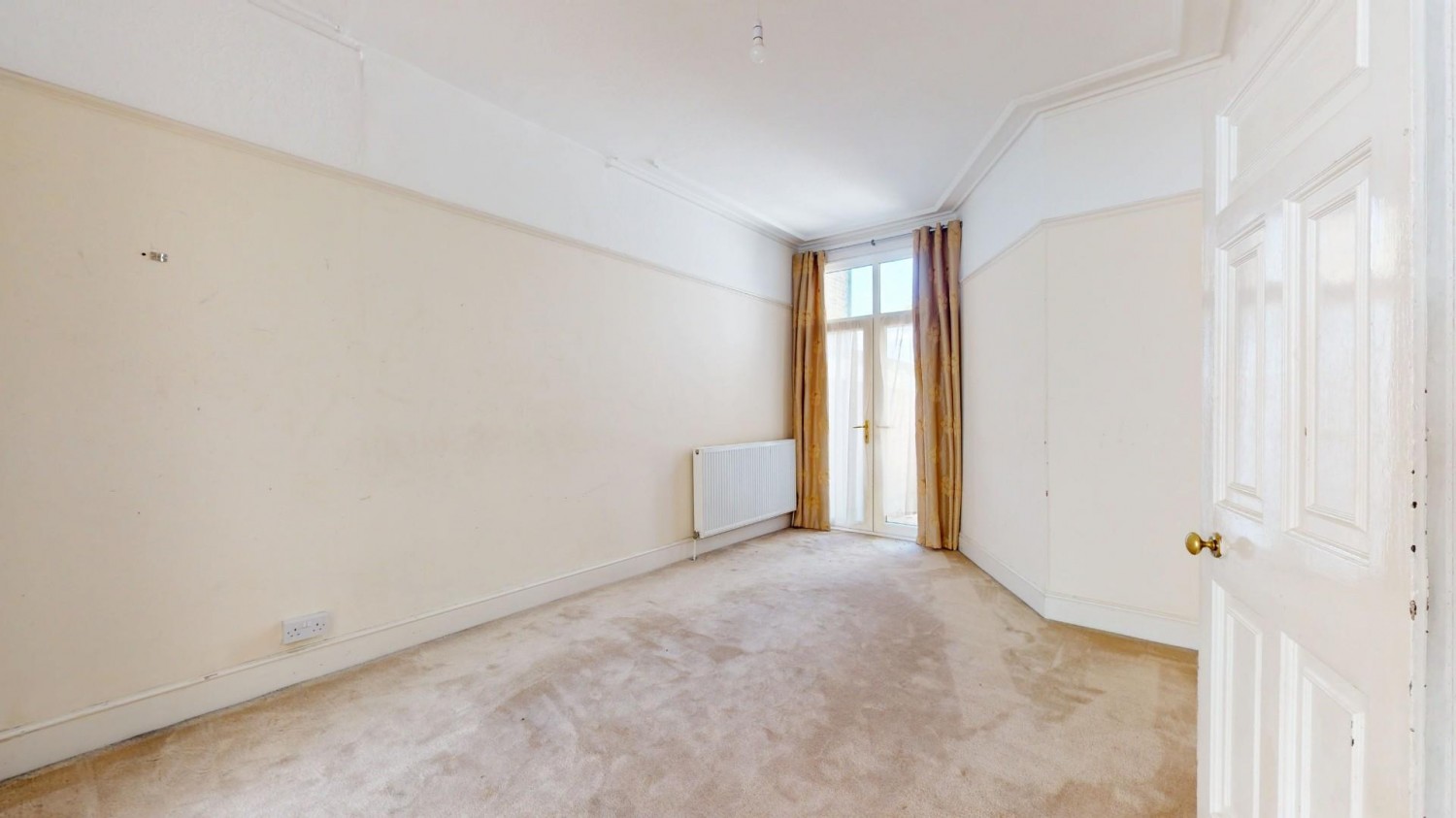 4 bedroom House for sale in Old Road West, Gravesend, DA11