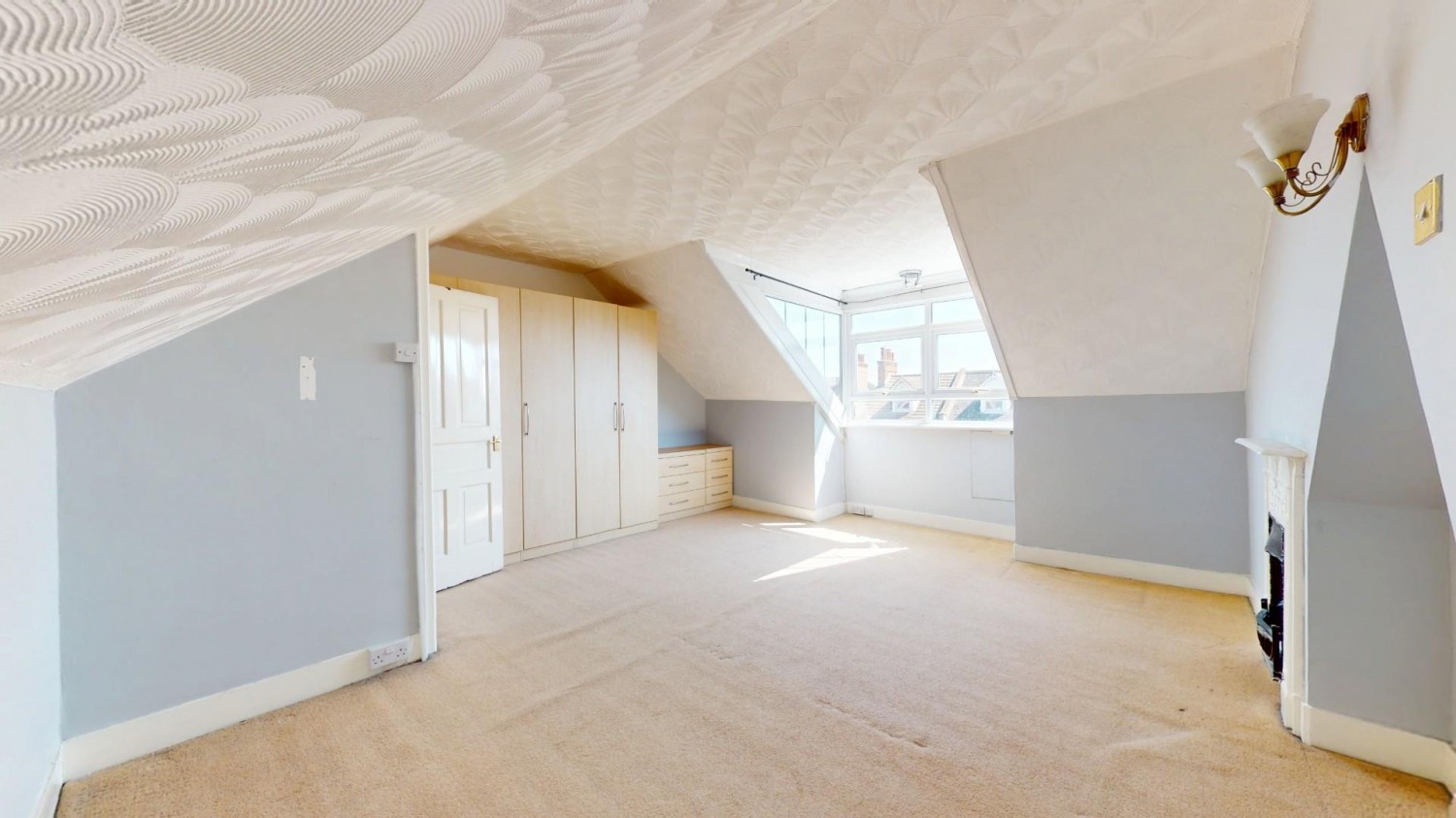 4 bedroom House for sale in Old Road West, Gravesend, DA11