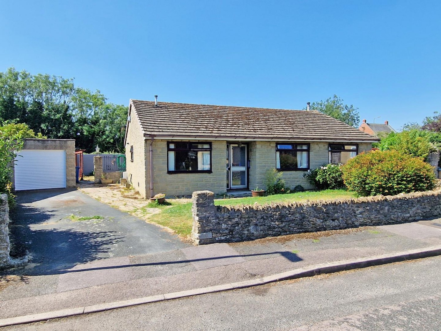 3 bedroom Bungalow for sale in St Marys Close, Bicester