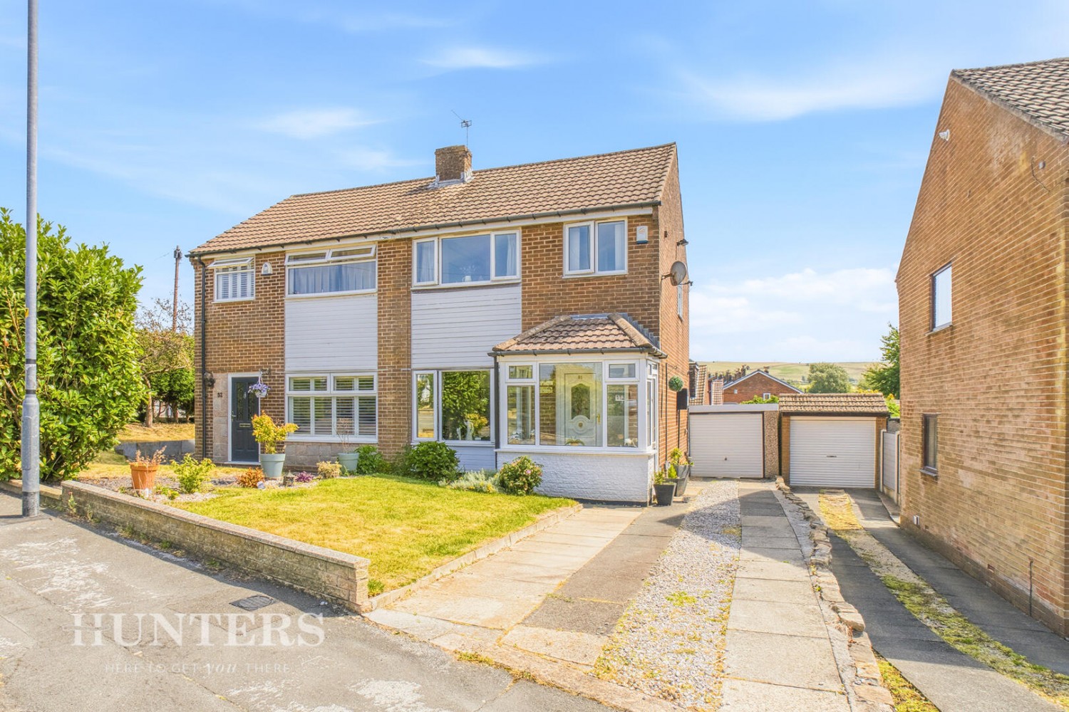 3 bedroom House for sale in Pennine Drive, Milnrow, OL16 3HL