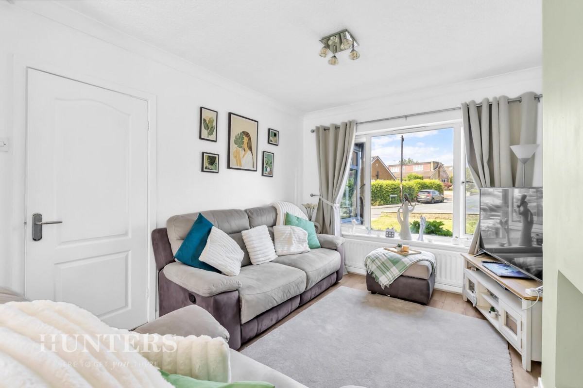 Pennine Drive, Milnrow, OL16 3HL