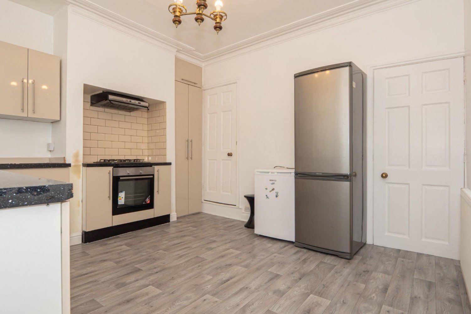 4 bedroom House to let in Pembroke Road, Pudsey