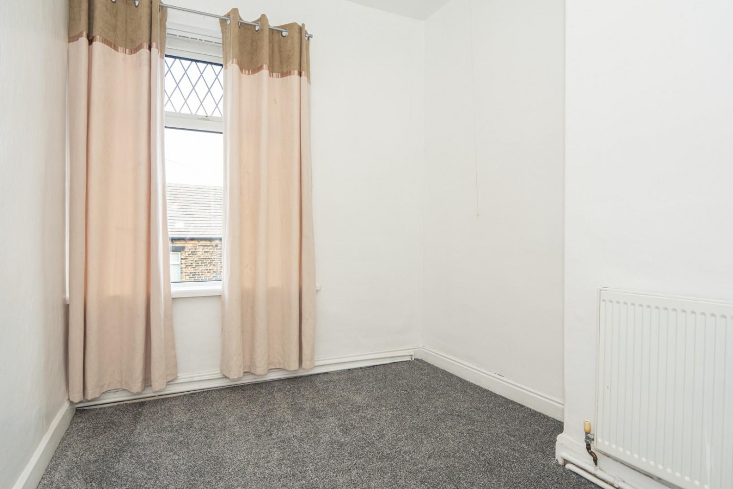 4 bedroom House to let in Pembroke Road, Pudsey