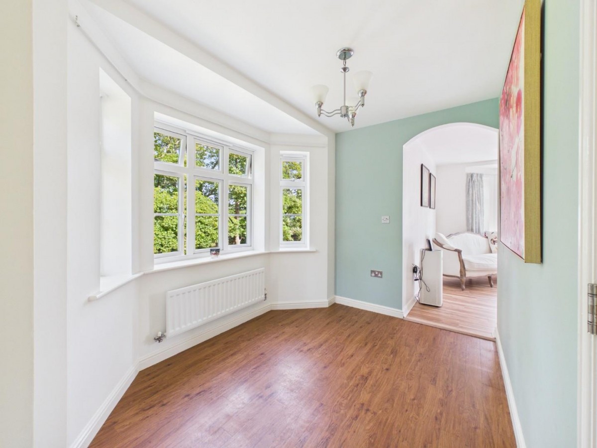 Odile Mews, Bingley