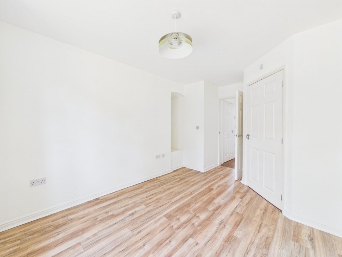 Odile Mews, Bingley