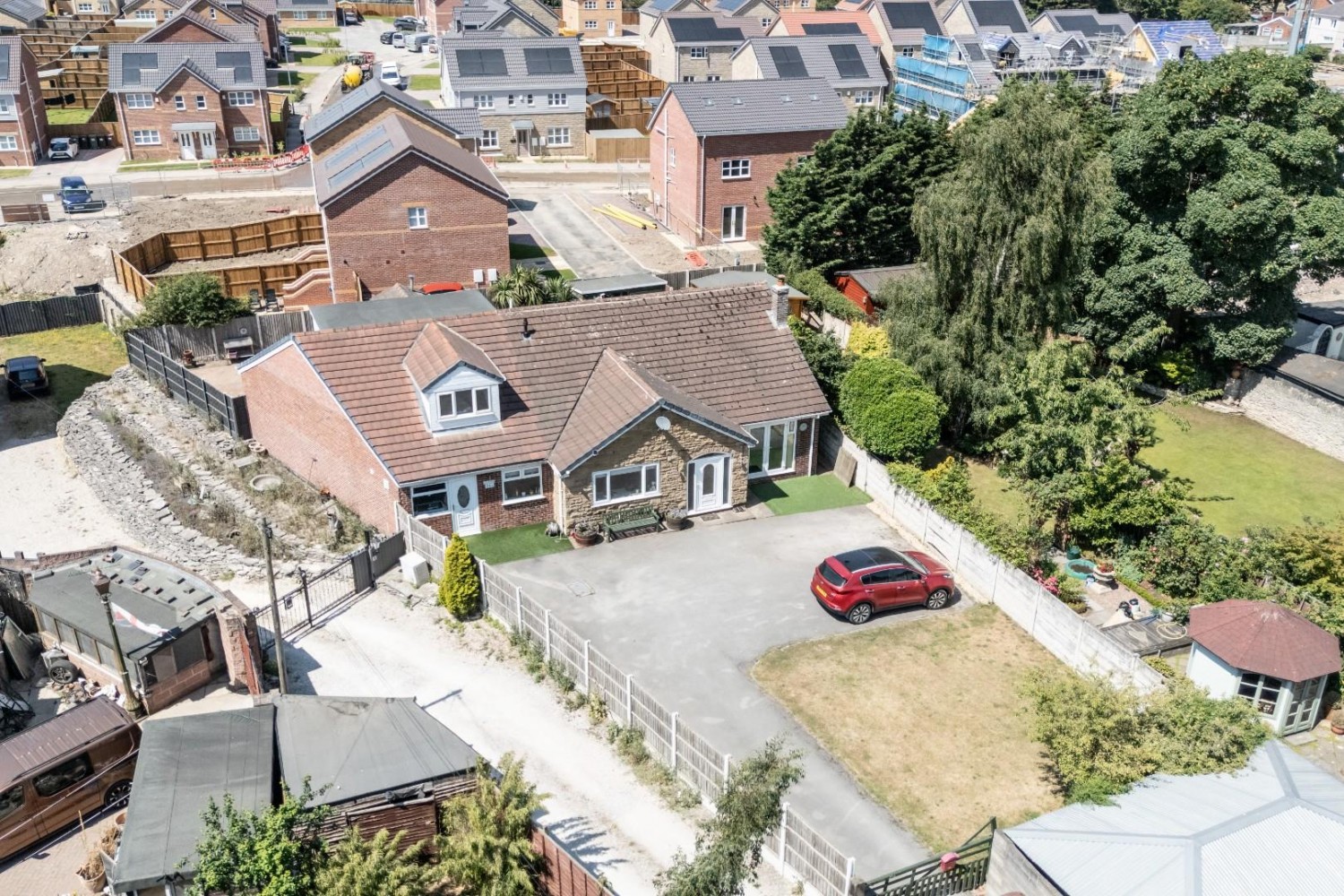 5 bedroom Bungalow for sale in Womersley Road, Knottingley