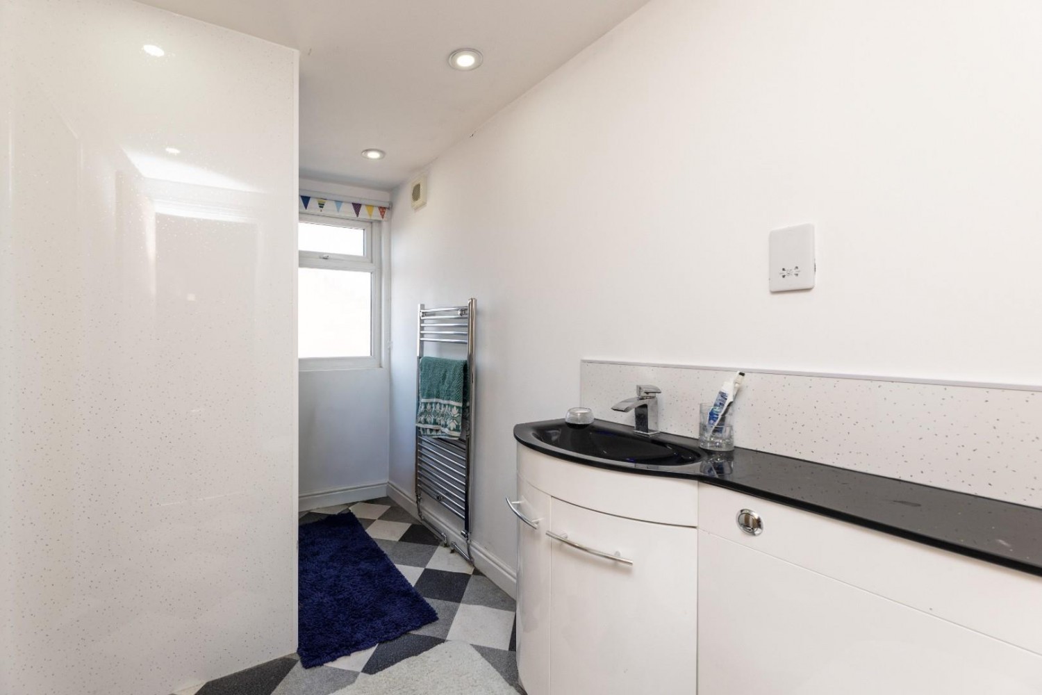 5 bedroom Bungalow for sale in Womersley Road, Knottingley