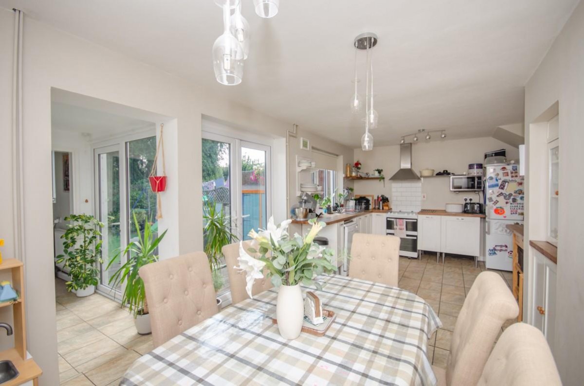 Long Road, Mangotsfield, Bristol, BS16 9HW