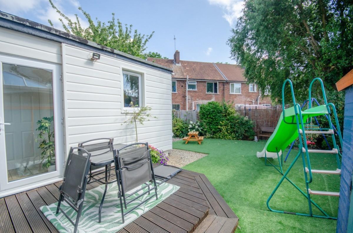 Long Road, Mangotsfield, Bristol, BS16 9HW