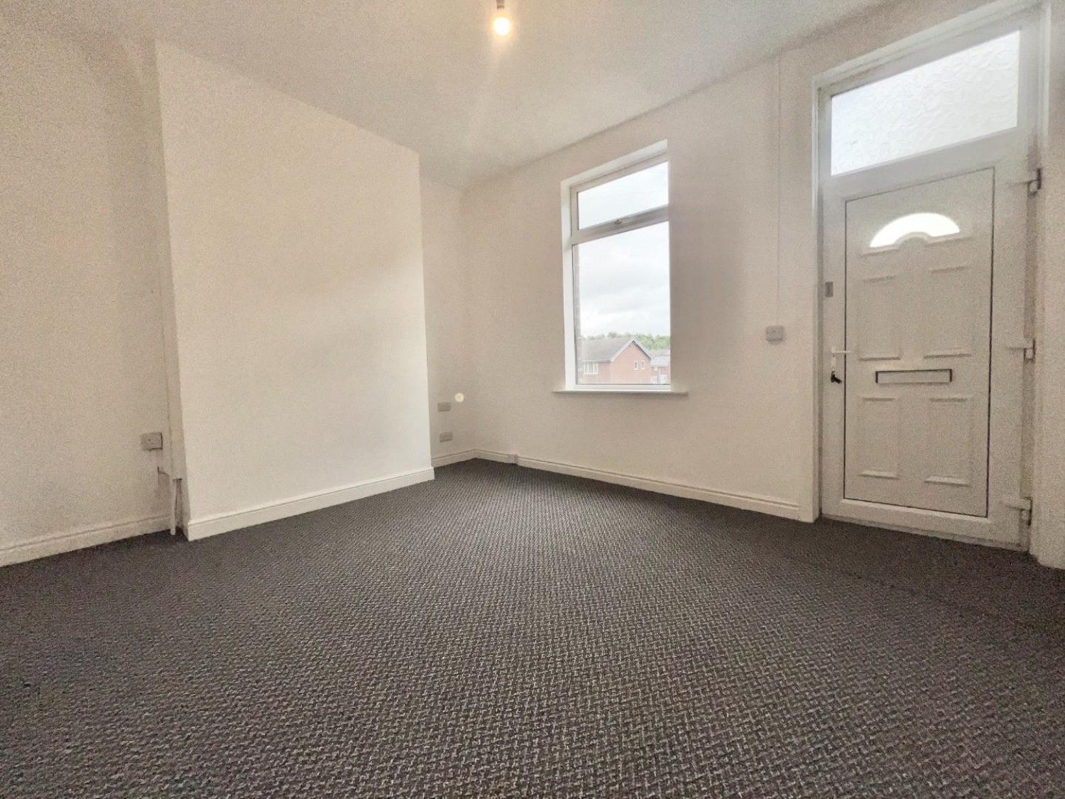 3 bedroom House to let in Doncaster Road, Barnsley