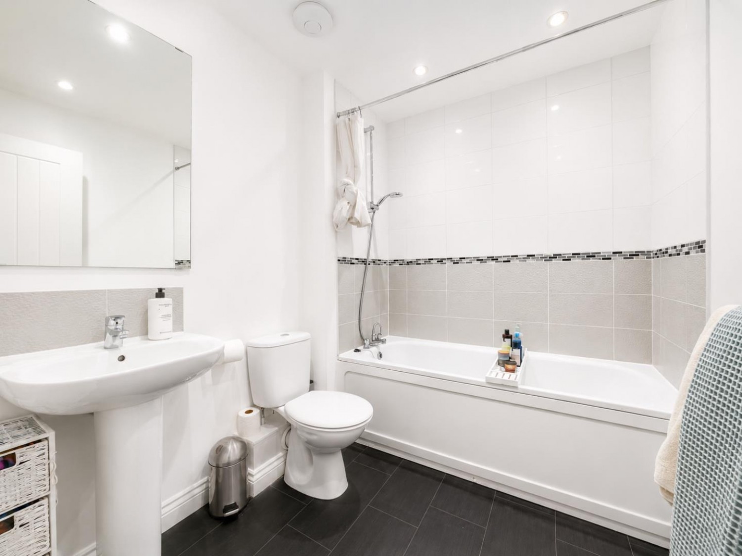 2 bedroom House for sale in Ryeland Way, Bridgefield