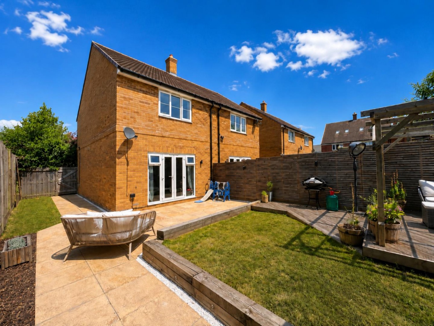 2 bedroom House for sale in Ryeland Way, Bridgefield